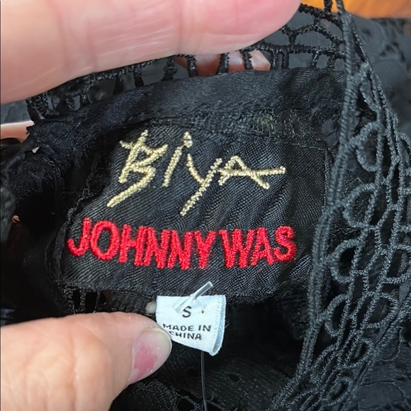 Johnny Was Starlet Lace Blouse Elegant Black Lace Top Camisole Small - Picture 6 of 7
